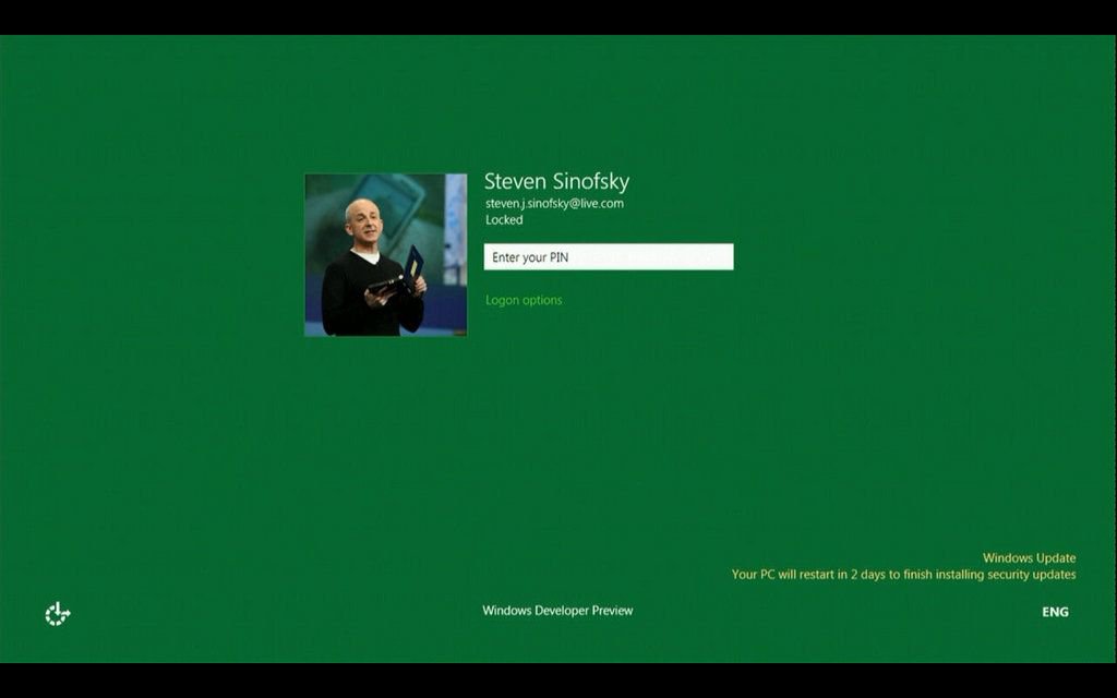 23-Windows_BUILD_conference_Steve_Sinofsky_desktop_login.jpg