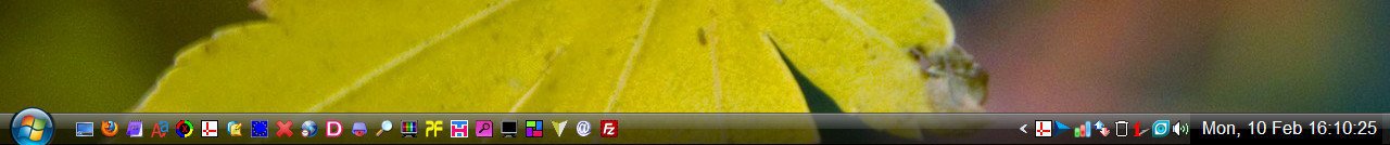 Glass taskbar in Win 8.1.jpg Glass taskbar in Win 8.1.jpg